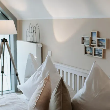 Ostsee - Reetdachhaus Nr 1 